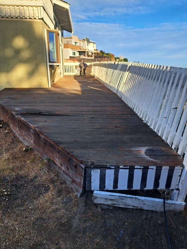 Worn boards at the edge