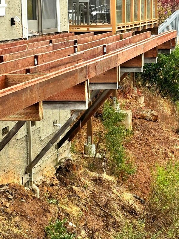The structure over the drop