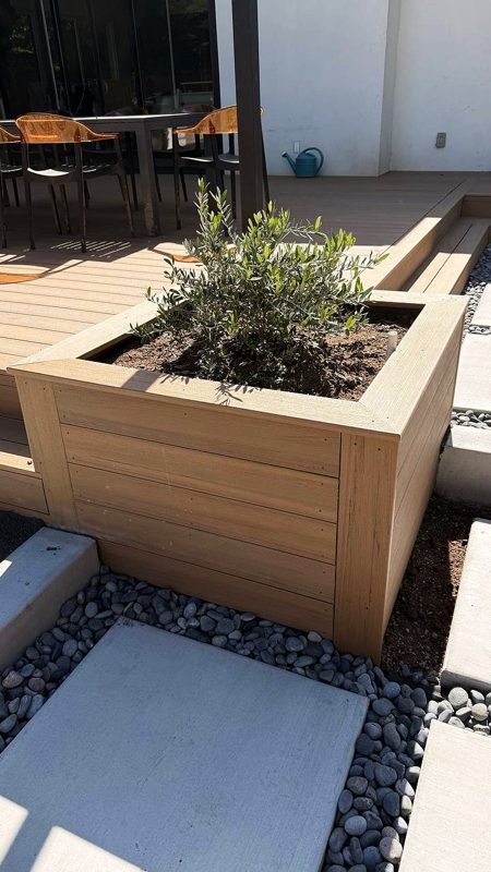 Built-in planter clad in TimberTech
