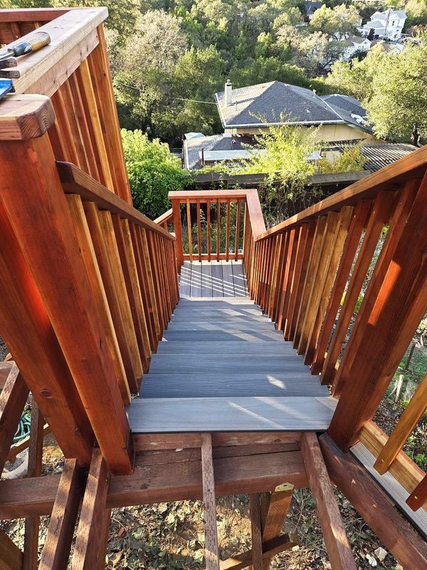 Stair landing and railing