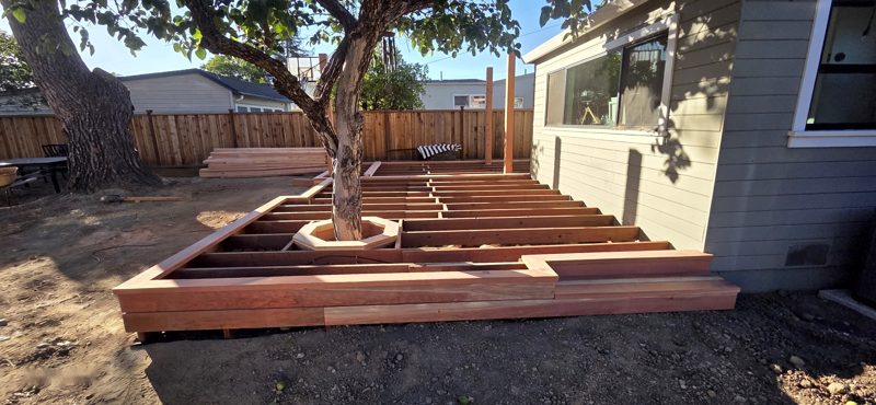 Structure worked around the tree