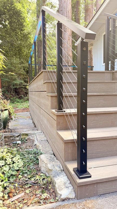 Cable railing on the stairs